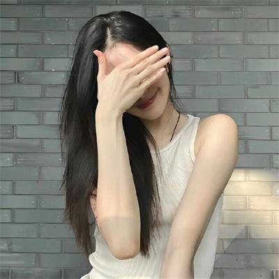 我配不上她封面